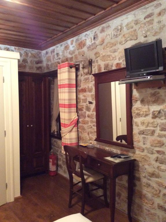 Oihalia Guesthouse Fidhákia Exteriör bild
