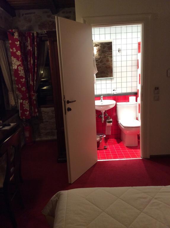 Oihalia Guesthouse Fidhákia Exteriör bild