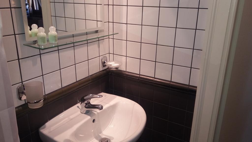 Oihalia Guesthouse Fidhákia Exteriör bild